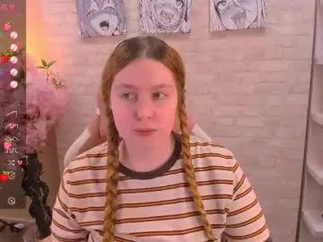 blush_ellie on Chaturbate