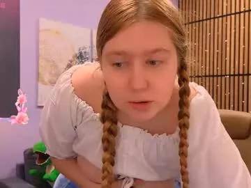 blush_ellie on Chaturbate