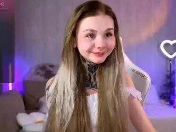 britney_lynch on Chaturbate
