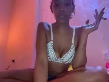 cum2charmxx on Chaturbate