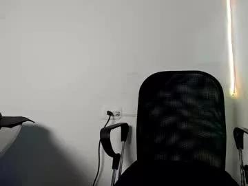 darkknightx01 on Chaturbate