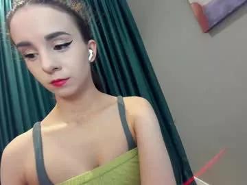 ehotlovea on Chaturbate