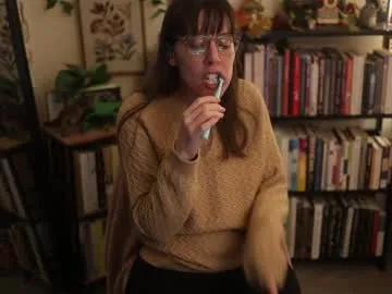 ellynaomi on Chaturbate