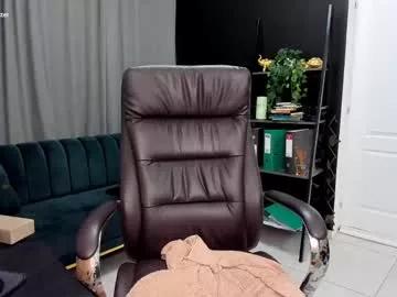 fireflowers_ on Chaturbate