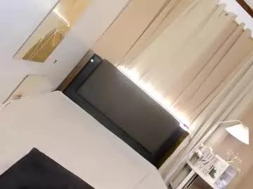 Freechat hannahriches on Chaturbate