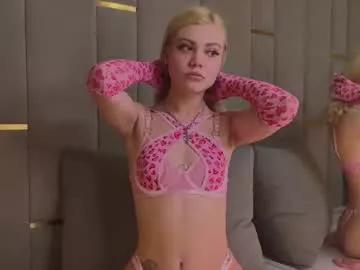 horny_lil_grl on Chaturbate 