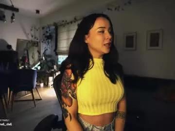 leonamell on Chaturbate