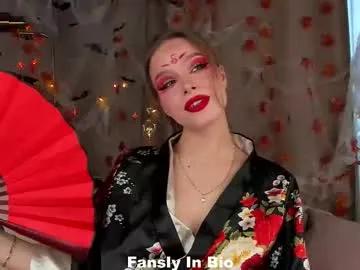 lipswithsweetonthem on Chaturbate