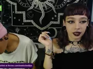 lovelockedlips on Chaturbate