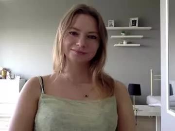lux_millie on Chaturbate