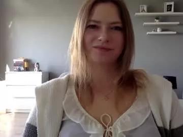 lux_millie on Chaturbate