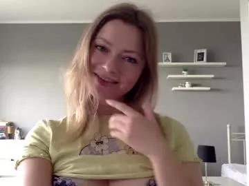 lux_millie on Chaturbate