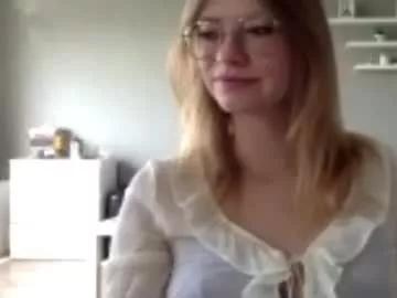 lux_millie on Chaturbate