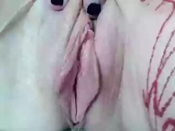 luxurylips on Chaturbate