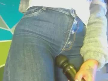 Freechat luzzy_cam on Chaturbate