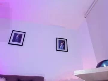 marinelaveau on Chaturbate