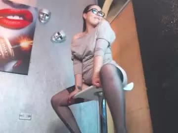 martiniella on Chaturbate