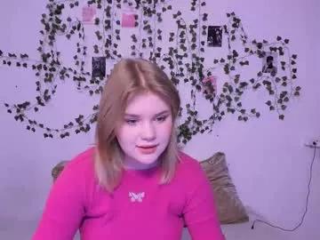 Freechat mina27372 on Chaturbate