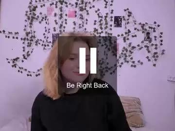 Freechat mina27372 on Chaturbate