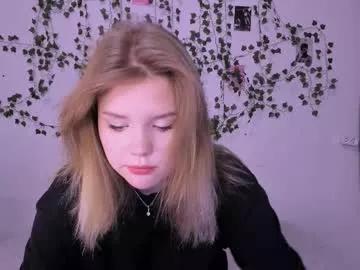Freechat mina27372 on Chaturbate