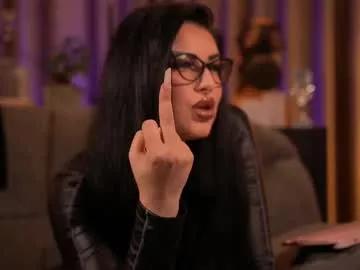 mistresskellykent on Chaturbate