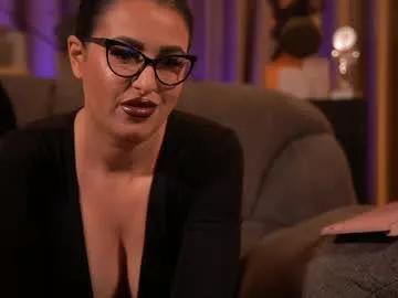 mistresskellykent on Chaturbate