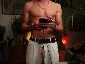 mrlong23cm on Chaturbate