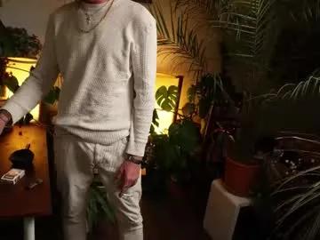 mrlong23cm on Chaturbate