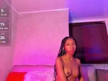 nathalyleen on Chaturbate