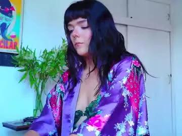 naughty_em_17 on Chaturbate