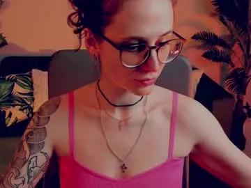 oliviamcclean on Chaturbate
