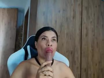 Freechat perla_milf4u on Chaturbate