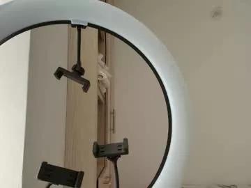 Freechat perla_milf4u on Chaturbate