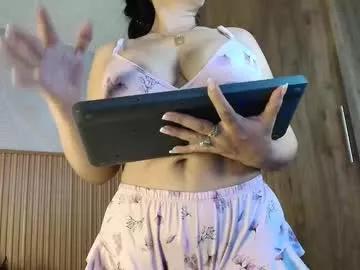Freechat perla_milf4u on Chaturbate