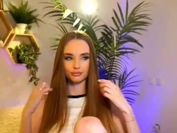 petitegonwiild on Chaturbate