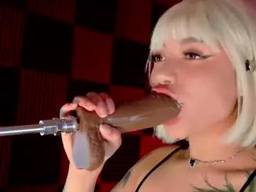 scarlet_gold on Chaturbate