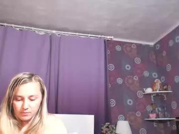 squirtyjess on Chaturbate