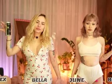 sunnyfia on Chaturbate