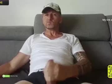 tomhardic on Chaturbate