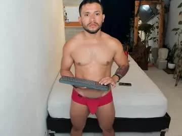 travis_bakerr on Chaturbate