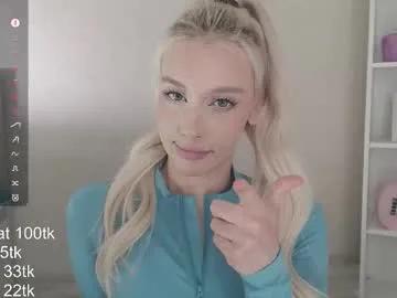 vickyfuckingdoll on Chaturbate