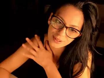 Freechat xlaracroftx on Chaturbate