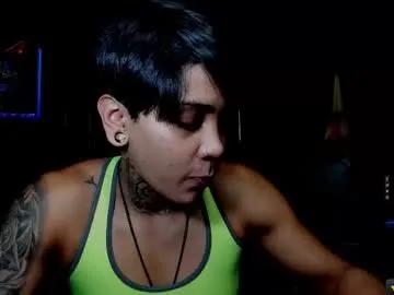 zhoestrong on Chaturbate