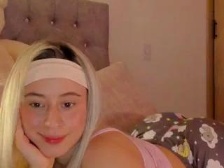 amy_blondes on Flirt4Free 