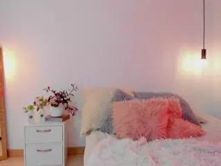 bellaa_rosee on Flirt4Free 