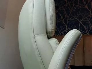 Offline connor_mckenzie on Flirt4Free