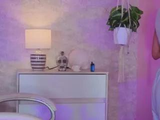 dahiana_walcott on Flirt4Free 