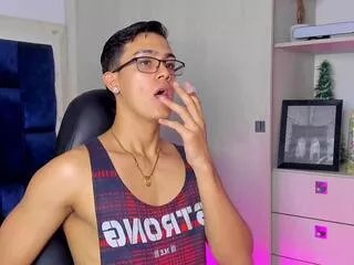 Offline david_william on Flirt4Free