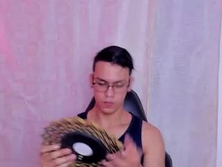 Offline david_william on Flirt4Free