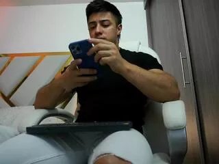 Offline devin_hunter on Flirt4Free